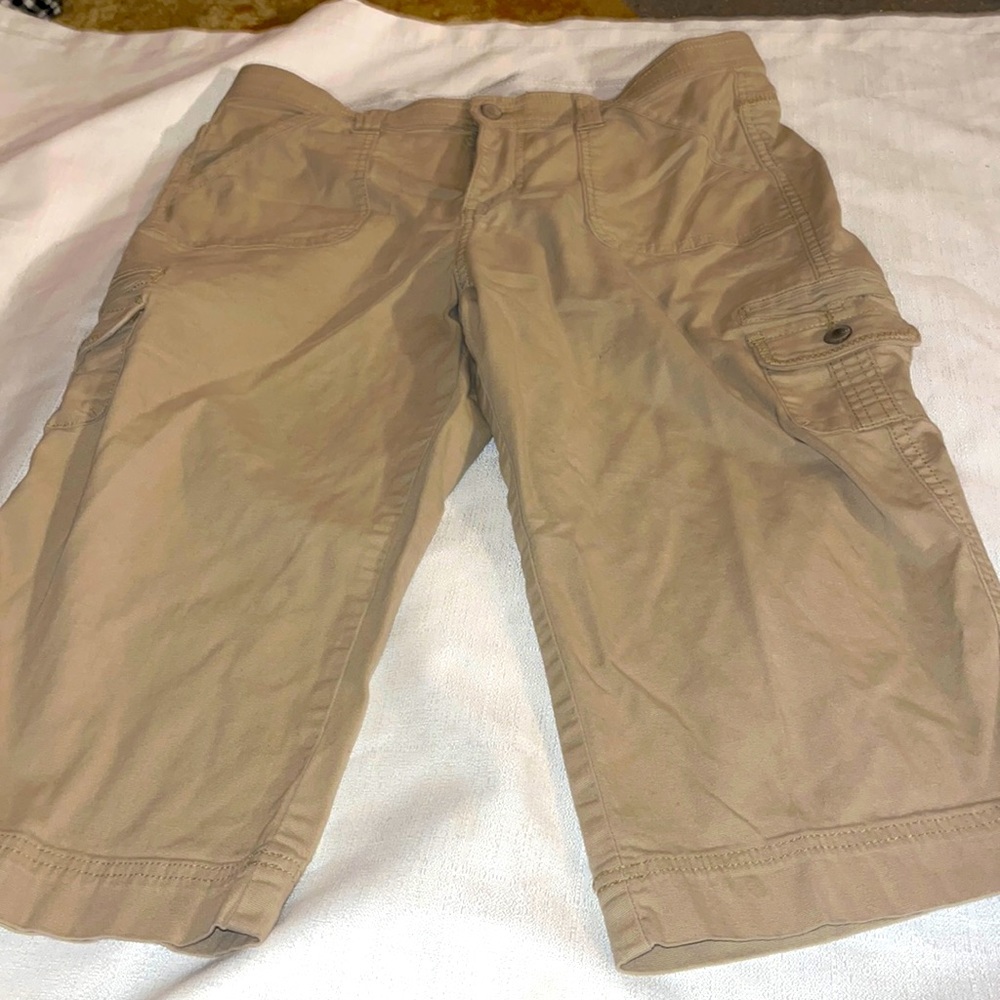 LEE RELAXED FIT COMFORT CAPRI BNWOT
